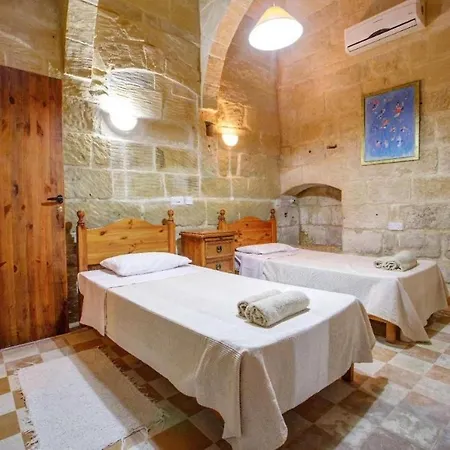4 Bedroom With Private Pool