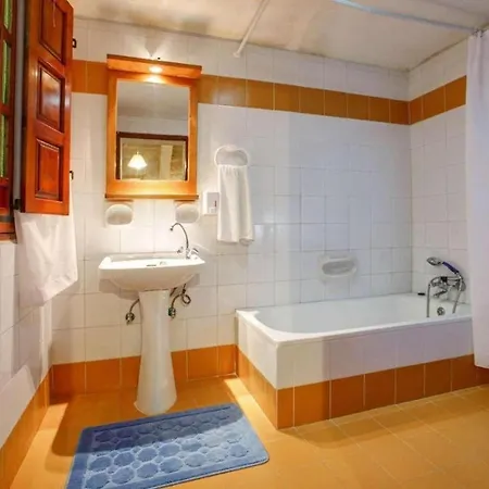 4 Bedroom With Private Pool