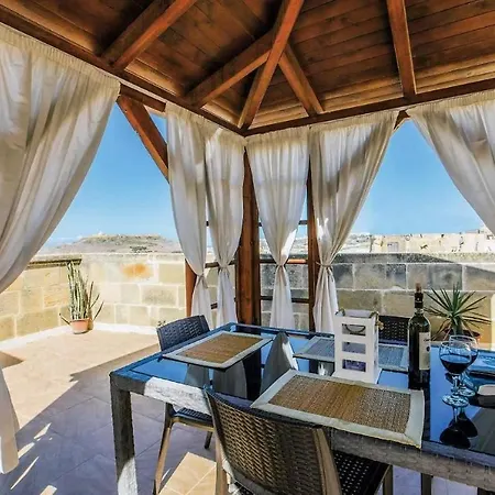 4 Bedroom With Private Pool